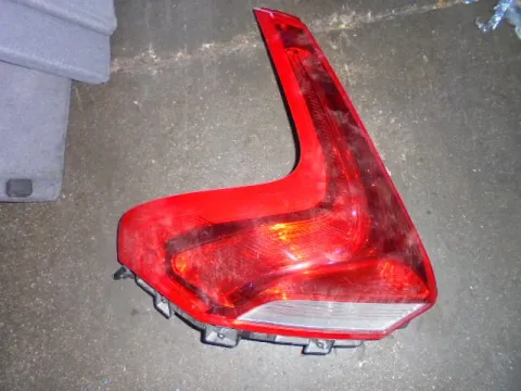 Φανάρι Πίσω Αριστερό για VOLVO V40 (2013 - ) Φανάρι Πίσω Αριστερό για VOLVO V40 (2013 - )