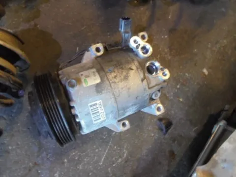 Συμπιεστής A-C (Κομπρέσορας) για HYUNDAI i20 (2009 - 2011) Συμπιεστής A-C (Κομπρέσορας) για HYUNDAI i20 (2009 - 2011)