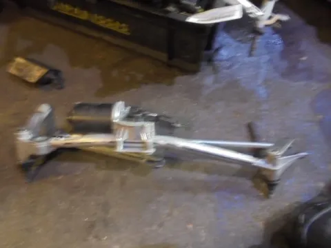 Μοτέρ Κίνησης Εμπρός Υαλοκαθαριστήρων για BMW 3 Series (2008 - 2012) (E90-1-2-3 F-L)  ΠΑΛΕΤΑ 4 *297379* Μοτέρ Κίνησης Εμπρός Υαλοκαθαριστήρων για BMW 3 Series (2008 - 2012) (E90-1-2-3 F-L)  ΠΑΛΕΤΑ 4 *297379*