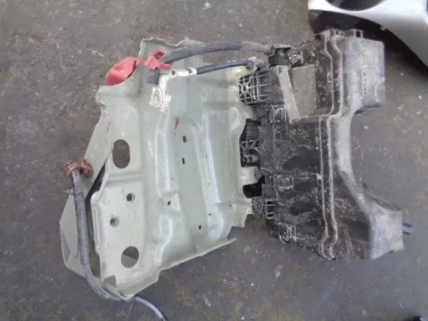 Βάση Μπαταρίας με Ασφαλειοθήκη Μπαταρίας για TOYOTA AYGO (2014 - ) *Δ* Βάση Μπαταρίας με Ασφαλειοθήκη Μπαταρίας για TOYOTA AYGO (2014 - ) *Δ*