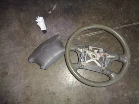 Αερόσακος Εμπρός Οδηγού με Τιμόνι για TOYOTA COROLLA (1997 - 1999) (A111) *Γ* Αερόσακος Εμπρός Οδηγού με Τιμόνι για TOYOTA COROLLA (1997 - 1999) (A111) *Γ*