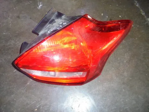 Φανάρι Πίσω Δεξί Ελαττωματικό για FORD FOCUS (2014 - ) Ηatchback - 5dr Φανάρι Πίσω Δεξί Ελαττωματικό για FORD FOCUS (2014 - ) Ηatchback - 5dr