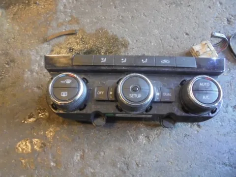 Χειριστήρια Καλοριφέρ για VW GOLF (2009 - 2013) Mk6 (5K1) Χειριστήρια Καλοριφέρ για VW GOLF (2009 - 2013) Mk6 (5K1)