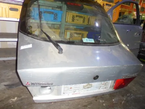 Πορτ-μπαγκαζ (Λίγο Χτυπημένο) για MITSUBISHI CARISMA (1996 - 1999) (DA) Liftback - 5dr Πορτ-μπαγκαζ (Λίγο Χτυπημένο) για MITSUBISHI CARISMA (1996 - 1999) (DA) Liftback - 5dr