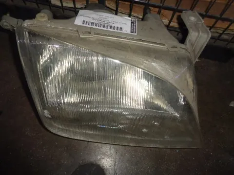 Φανάρι Εμπρός Δεξί ελλατωματικό για SUZUKI SWIFT (1997 - 2005) (SF) Φανάρι Εμπρός Δεξί ελλατωματικό για SUZUKI SWIFT (1997 - 2005) (SF)