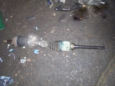 Ημιαξόνιο Εμπρός Δεξί για MITSUBISHI OUTLANDER (2003 - 2006) (CU) Ημιαξόνιο Εμπρός Δεξί για MITSUBISHI OUTLANDER (2003 - 2006) (CU)