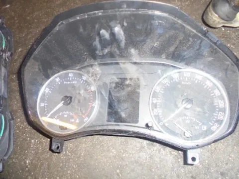 Κοντέρ για VW GOLF (2009 - 2013) Mk6 (5K1) Κοντέρ για VW GOLF (2009 - 2013) Mk6 (5K1)