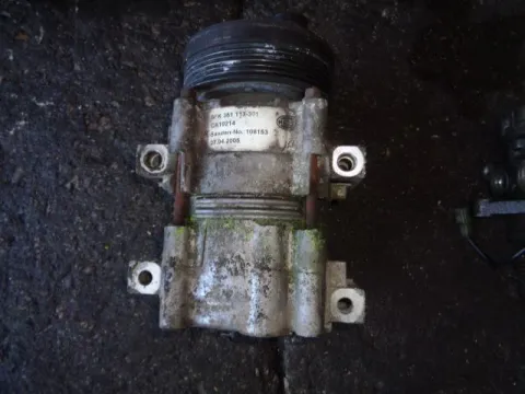 Συμπιεστής A-C (Κομπρέσορας) 8FK351113-301 για FORD TRANSIT (2000 - 2006) (FA_ _) Συμπιεστής A-C (Κομπρέσορας) 8FK351113-301 για FORD TRANSIT (2000 - 2006) (FA_ _)