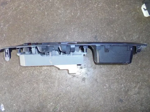 Διακόπτης Πόρτας Παραθύρων Κεντρικός Αριστερής 4ΠΛΟΣ 12PIN για TOYOTA AURIS (2007 - 2009) E150 , (2009 - 2013) - 