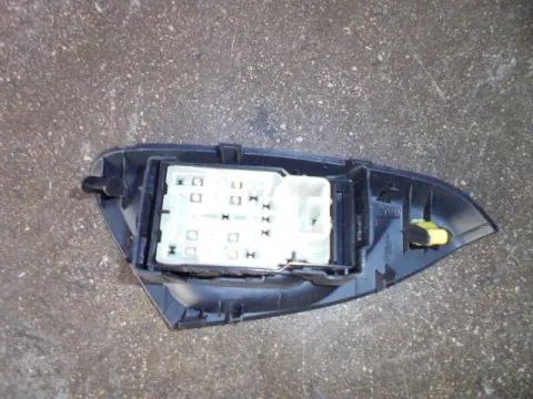 Διακόπτης Πόρτας Παραθύρων Κεντρικός Αριστερής 2ΠΛΟΣ για PEUGEOT 108 (2014 - ) Hatchback - 3dr -  Διακόπτης Πόρτας Παραθύρων Κεντρικός Αριστερής 2ΠΛΟΣ για PEUGEOT 108 (2014 - ) Hatchback - 3dr -