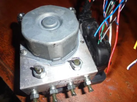 Μονάδα ABS 445400H030 για CITROEN C1 (2014 - ) Μονάδα ABS 445400H030 για CITROEN C1 (2014 - )