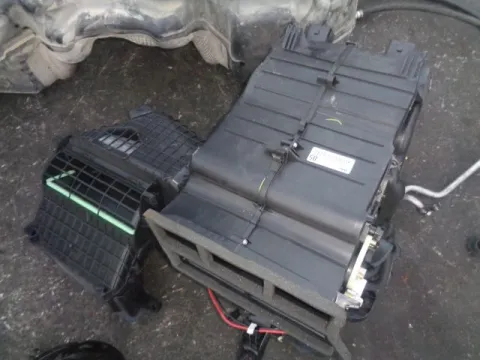 Ψύκτης (Εβαπορέτα) Με Μοτέρ Καλοριφέρ για TOYOTA AYGO (2014 - ) , CITROEN C1 , PEUGEOT 108  *Δ* Ψύκτης (Εβαπορέτα) Με Μοτέρ Καλοριφέρ για TOYOTA AYGO (2014 - ) , CITROEN C1 , PEUGEOT 108  *Δ*
