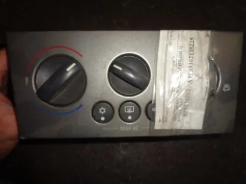 Χειριστήρια Καλοριφέρ για OPEL MERIVA (2007 - 2010) Χειριστήρια Καλοριφέρ για OPEL MERIVA (2007 - 2010)