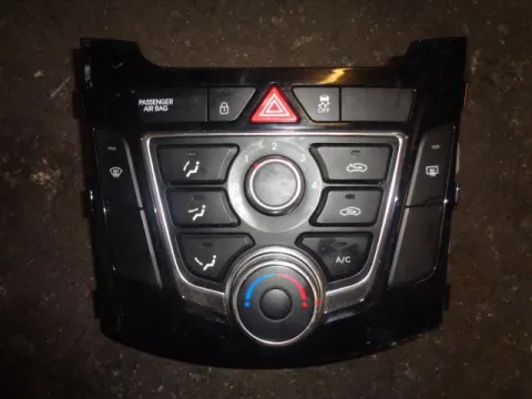 Χειριστήρια Καλοριφέρ για HYUNDAI i30 (2015 - ) ΠΑΛΕΤΑ 1 *239582* Χειριστήρια Καλοριφέρ για HYUNDAI i30 (2015 - ) ΠΑΛΕΤΑ 1 *239582*