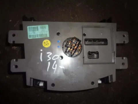 Χειριστήρια Καλοριφέρ για HYUNDAI i30 (2015 - ) ΠΑΛΕΤΑ 1 *239582* -  Χειριστήρια Καλοριφέρ για HYUNDAI i30 (2015 - ) ΠΑΛΕΤΑ 1 *239582* -