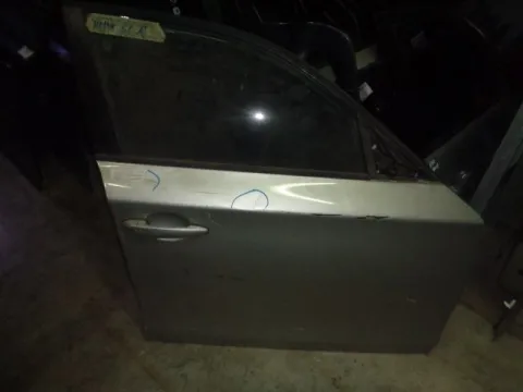 Πόρτα Εμπρός Δεξιά λίγο χτυπημέμη για BMW 1 Series (2004 - 2007) (E87) Πόρτα Εμπρός Δεξιά λίγο χτυπημέμη για BMW 1 Series (2004 - 2007) (E87)