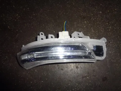 Φλας Εμπρός Δεξιό για TOYOTA IQ (2009 - ) (AJ1) Φλας Εμπρός Δεξιό για TOYOTA IQ (2009 - ) (AJ1)