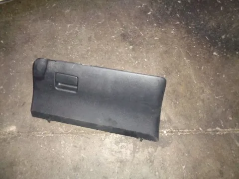 Ντουλαπάκι για TOYOTA YARIS (2015 - 2017) *Γ* Ντουλαπάκι για TOYOTA YARIS (2015 - 2017) *Γ*