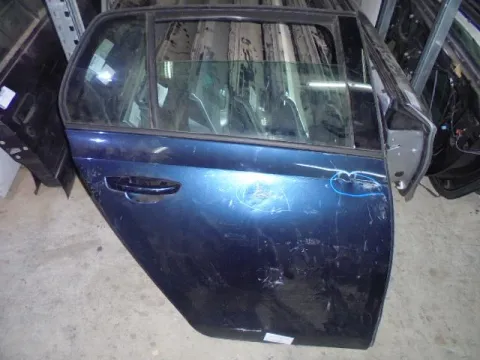 Πόρτα Πίσω Δεξιά λίγο χτυπημένη για VW GOLF (2009 - 2013) Mk6 (5K1) *Ε* Πόρτα Πίσω Δεξιά λίγο χτυπημένη για VW GOLF (2009 - 2013) Mk6 (5K1) *Ε*