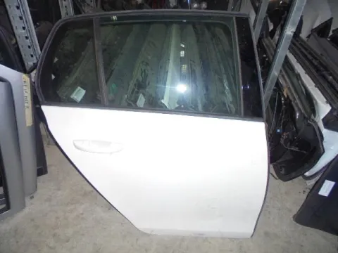 Πόρτα Πίσω Δεξιά για VW GOLF (2009 - 2013) Mk6 (5K1) *Ε* Πόρτα Πίσω Δεξιά για VW GOLF (2009 - 2013) Mk6 (5K1) *Ε*