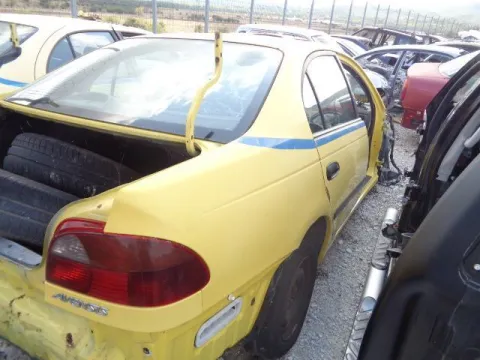 Τροπέτο Αμάξι κομπλέ Με Μηχανή Και Σασμάν 1CD-FTV για TOYOTA AVENSIS (1997 - 2000) (T220) Sedan - 4dr 2000 (1CD-FTV) diesel 110 (CDT220) Turbo *Δ* - 