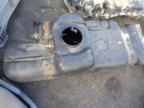 Δεξαμενή Καυσίμου (Ρεζερβουάρ) για NISSAN D40 NAVARA (2005 - 2010) *ΔΒ* Δεξαμενή Καυσίμου (Ρεζερβουάρ) για NISSAN D40 NAVARA (2005 - 2010) *ΔΒ*