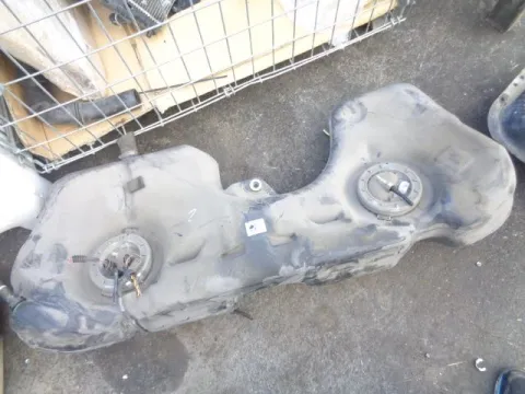 Δεξαμενή Καυσίμου (Ρεζερβουάρ) για BMW 3 Series (2008 - 2012) (E90-1-2-3 F-L)  *ΔΒ* Δεξαμενή Καυσίμου (Ρεζερβουάρ) για BMW 3 Series (2008 - 2012) (E90-1-2-3 F-L)  *ΔΒ*