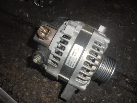 Δυναμό - Εναλλάκτης για TOYOTA AVENSIS (2003 - 2006) (T250) 2000 (1CD-FTV) diesel 116 (CDT250) D-4D Δυναμό - Εναλλάκτης για TOYOTA AVENSIS (2003 - 2006) (T250) 2000 (1CD-FTV) diesel 116 (CDT250) D-4D
