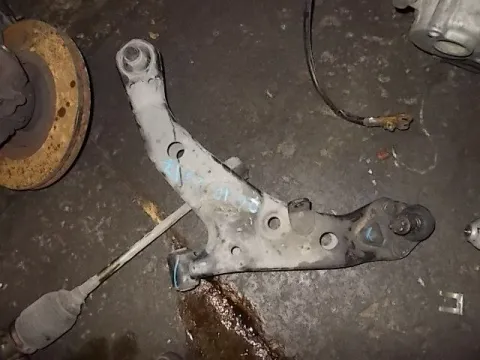 Ψαλίδι Εμπρός Αριστερό για TOYOTA COROLLA (1992 - 1997) (AE100) Ψαλίδι Εμπρός Αριστερό για TOYOTA COROLLA (1992 - 1997) (AE100)