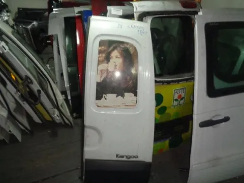 Πόρτα Πίσω Δεξιά Δίφυλλη Χ.Τζάμι για RENAULT KANGOO (1998 - 2003) (KC) Πόρτα Πίσω Δεξιά Δίφυλλη Χ.Τζάμι για RENAULT KANGOO (1998 - 2003) (KC)