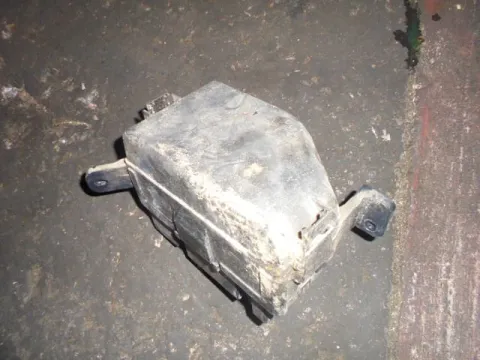 Ασφαλειοθήκη Μπαταρίας για HYUNDAI i20 (2009 - 2011) *Δ* Ασφαλειοθήκη Μπαταρίας για HYUNDAI i20 (2009 - 2011) *Δ*