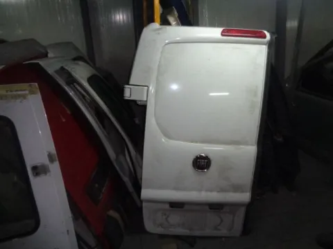 Πόρτα Πίσω Αριστερή Δίφυλλη Χ.Τζάμι για FIAT SCUDO (2007 - ) Πόρτα Πίσω Αριστερή Δίφυλλη Χ.Τζάμι για FIAT SCUDO (2007 - )