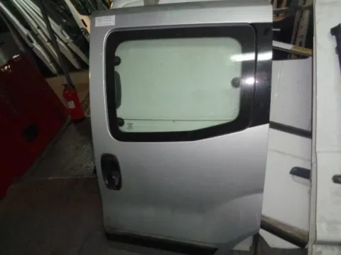 Πόρτα Αριστερή Συρόμενη Με Τζάμι για FIAT QUBO (2008 - ) Πόρτα Αριστερή Συρόμενη Με Τζάμι για FIAT QUBO (2008 - )