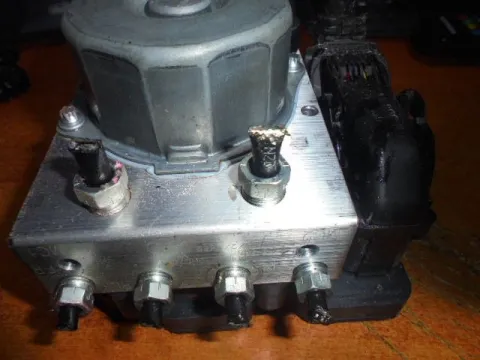 Μονάδα ABS 445400H070 για CITROEN C1 (2014 - ) Μονάδα ABS 445400H070 για CITROEN C1 (2014 - )