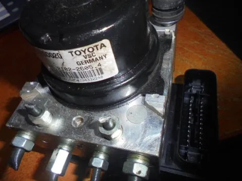 Μονάδα ABS 445400D020 για TOYOTA YARIS (2012 - 2014) ( ) Μονάδα ABS 445400D020 για TOYOTA YARIS (2012 - 2014) ( )
