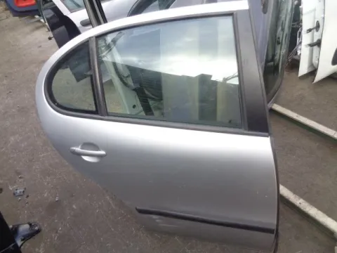 Πόρτα Πίσω Δεξιά για SEAT LEON (1999 - 2005) (1MZ) *Ε* Πόρτα Πίσω Δεξιά για SEAT LEON (1999 - 2005) (1MZ) *Ε*