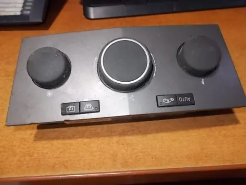 Χειριστήρια Καλοριφέρ για OPEL ASTRA (2004 - 2007) H Χειριστήρια Καλοριφέρ για OPEL ASTRA (2004 - 2007) H