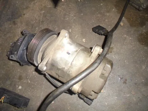 Συμπιεστής A-C (Κομπρέσορας) για VW GOLF (1998 - 2004) Mk4 (1J1) Συμπιεστής A-C (Κομπρέσορας) για VW GOLF (1998 - 2004) Mk4 (1J1)