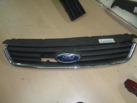 Μάσκα Σήμα - Έμβλημα Εμπρός ραγισμενη για FORD KUGA (2008 - 2012) Μάσκα Σήμα - Έμβλημα Εμπρός ραγισμενη για FORD KUGA (2008 - 2012)