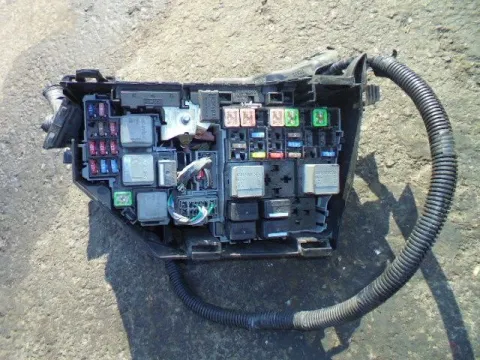 Ασφαλειοθήκη Μπαταρίας 6G9T14A067A για FORD C-MAX (2003 - 2006) Mk1a (C214) *Δ* Ασφαλειοθήκη Μπαταρίας 6G9T14A067A για FORD C-MAX (2003 - 2006) Mk1a (C214) *Δ*