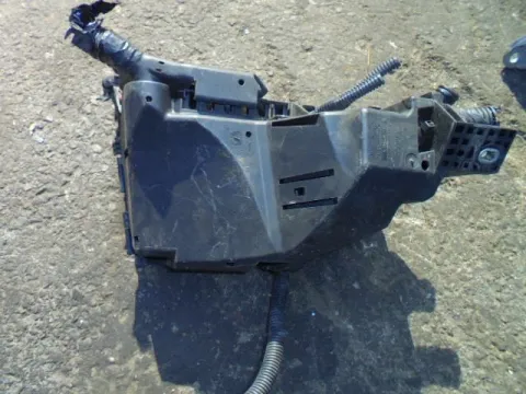Ασφαλειοθήκη Μπαταρίας 6G9T14A067A για FORD C-MAX (2003 - 2006) Mk1a (C214) *Δ* -  Ασφαλειοθήκη Μπαταρίας 6G9T14A067A για FORD C-MAX (2003 - 2006) Mk1a (C214) *Δ* -