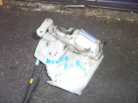 Κλειδαριά μηχανική Εμπρός Δεξιά για DAIHATSU CUORE (2007 - ) VIII Κλειδαριά μηχανική Εμπρός Δεξιά για DAIHATSU CUORE (2007 - ) VIII