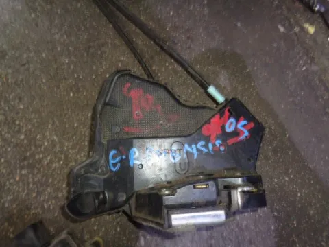 Ηλεκτρομαγνητική Κλειδαριά Εμπρός Δεξιά 2pin για TOYOTA AVENSIS (2003 - 2006) (T250) Ηλεκτρομαγνητική Κλειδαριά Εμπρός Δεξιά 2pin για TOYOTA AVENSIS (2003 - 2006) (T250)