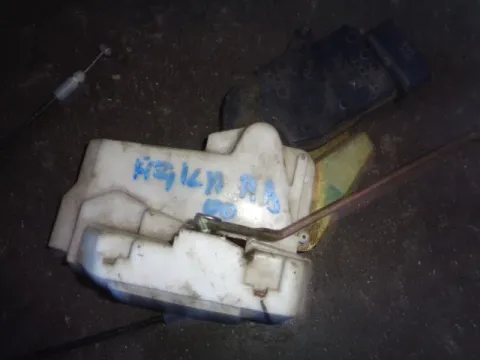 Ηλεκτρομαγνητική Κλειδαριά Πίσω Δεξιά 6pin για SUZUKI IGNIS (2003 - 2008) (RM) Ηλεκτρομαγνητική Κλειδαριά Πίσω Δεξιά 6pin για SUZUKI IGNIS (2003 - 2008) (RM)