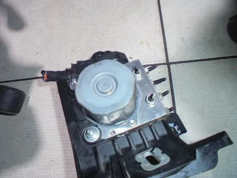 Μονάδα ABS 39011871 για OPEL CORSA (2014 - ) E Μονάδα ABS 39011871 για OPEL CORSA (2014 - ) E