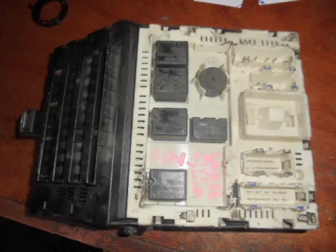 Ασφαλειοθήκη Μηχανής 7703297183H για RENAULT MEGANE (1996 - 1998) (LA) (DA) (EA) (KA) ( Ασφαλειοθήκη Μηχανής 7703297183H για RENAULT MEGANE (1996 - 1998) (LA) (DA) (EA) (KA) (