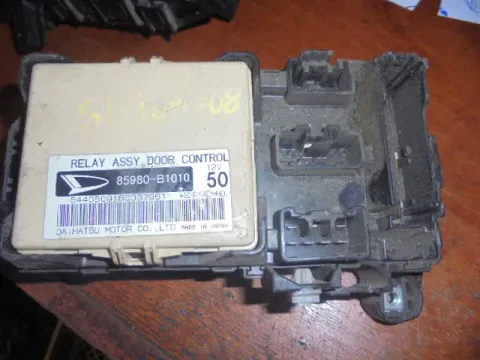 Ασφαλειοθήκη Μηχανής 85980B1010 για DAIHATSU SIRION (2006 - ) (M300) (M301) -  Ασφαλειοθήκη Μηχανής 85980B1010 για DAIHATSU SIRION (2006 - ) (M300) (M301) -