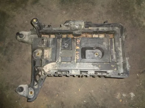 Βάση Μπαταρίας για SKODA OCTAVIA (2008 - 2013) 5 (1Z3-5) *Δ* Βάση Μπαταρίας για SKODA OCTAVIA (2008 - 2013) 5 (1Z3-5) *Δ*
