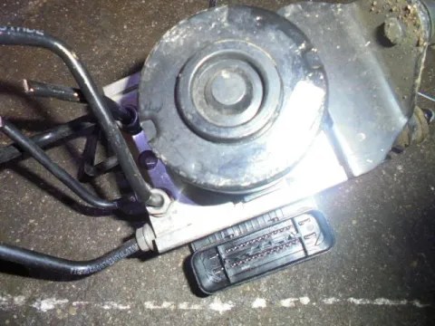 Μονάδα ABS 1J0614117E για SEAT TOLEDO (1999 - 2005) (1M) Μονάδα ABS 1J0614117E για SEAT TOLEDO (1999 - 2005) (1M)