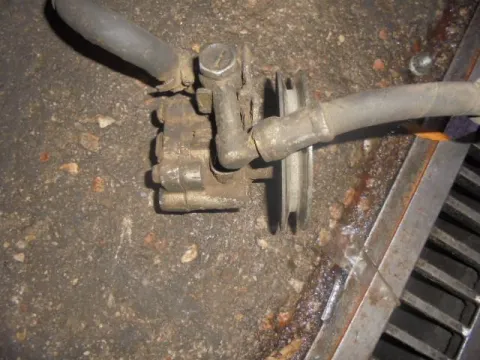 Αντλία Υδραυλικού Τιμονιού για NISSAN SERENA (1997 - 2001) (C23) 2300 (LD23) diesel 75 Αντλία Υδραυλικού Τιμονιού για NISSAN SERENA (1997 - 2001) (C23) 2300 (LD23) diesel 75